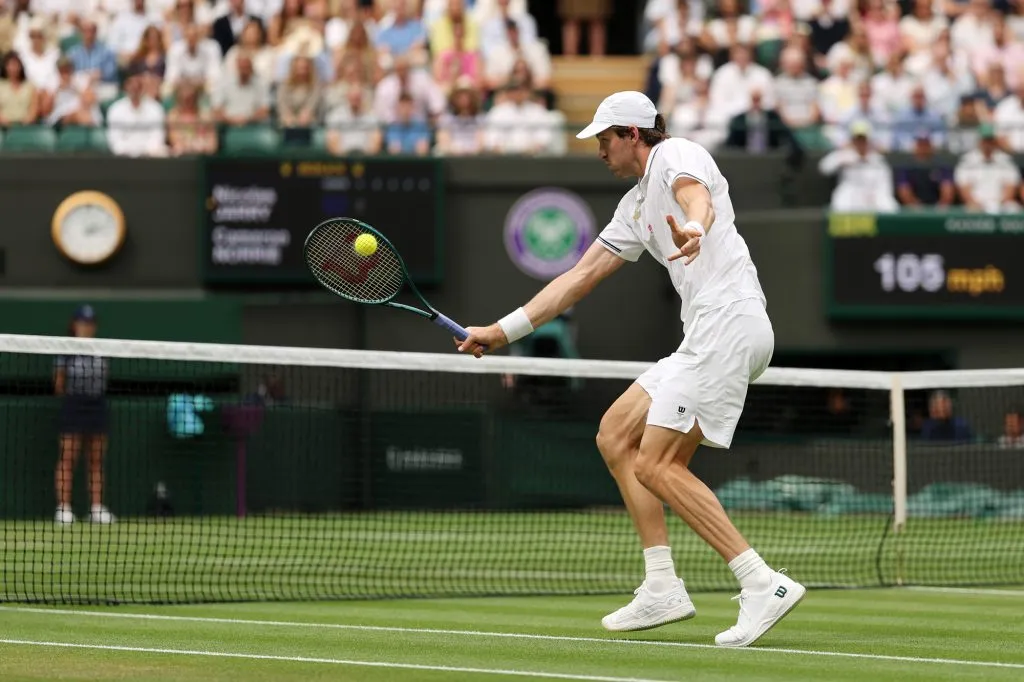 Con octavos de final en Wimbledon, Jarry volvió al top 100 de la ATP.