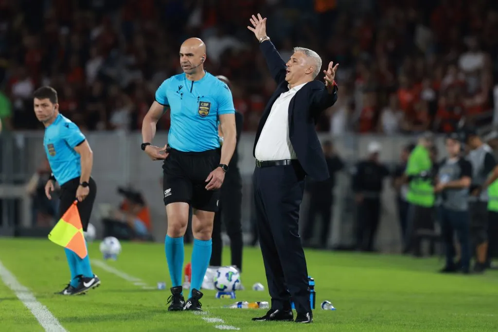 Hernán Crespo acaba de comenzar su segundo ciclo como DT de Sao Paulo. (Wagner Meier/Getty Images).