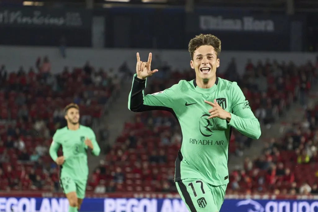 Rodrigo Riquelme anotó cinco goles y regaló siete asistencias en 75 partidos por el Atlético Madrid. También jugó en el Mirandés y el Girona de España, además del Bournemouth de Inglaterra. (Rafa Babot/Getty Images).