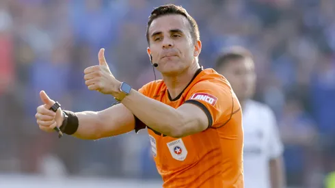 Piero Maza en el Superclásico.