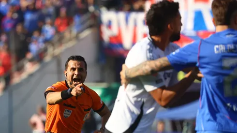 Piero Maza sigue en la polémica con Colo Colo por el Superclásico.