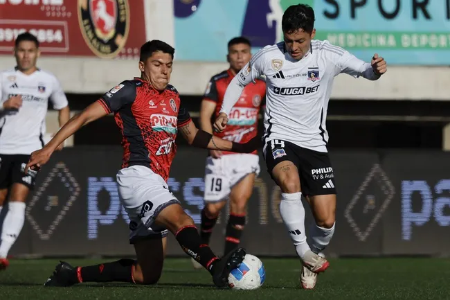 Cristián Zavala ante Deportes Limache. (Andres Pina/Photosport).