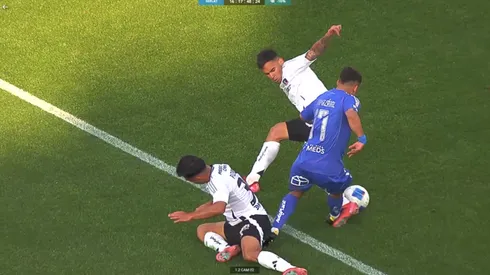 La falta que revisó el VAR en el Superclásico.