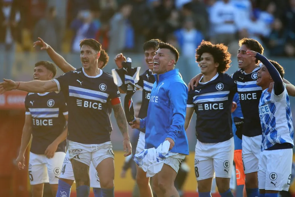 Católica ganó el clásico ante Colo Colo y ahora se ilusiona con la segunda rueda.