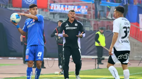 Almirón recibió la roja por reclamos en el Superclásico