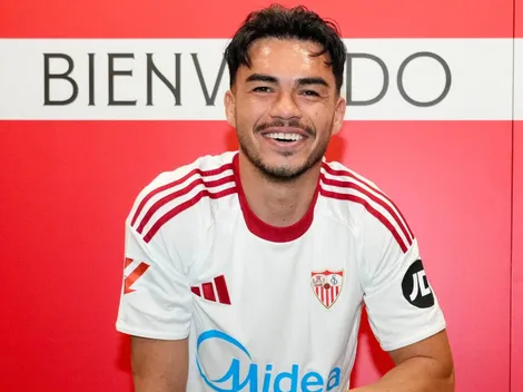 Suazo se emociona al recordar a Colo Colo en su presentación en Sevilla