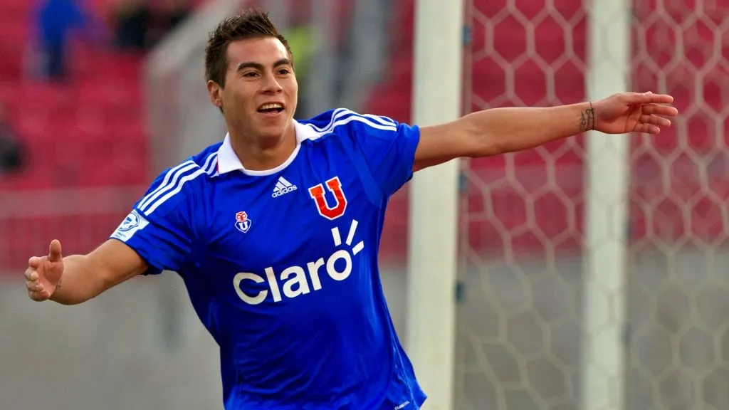 Eduardo Vargas no volverá a la U por ahora. Foto: Photosport.