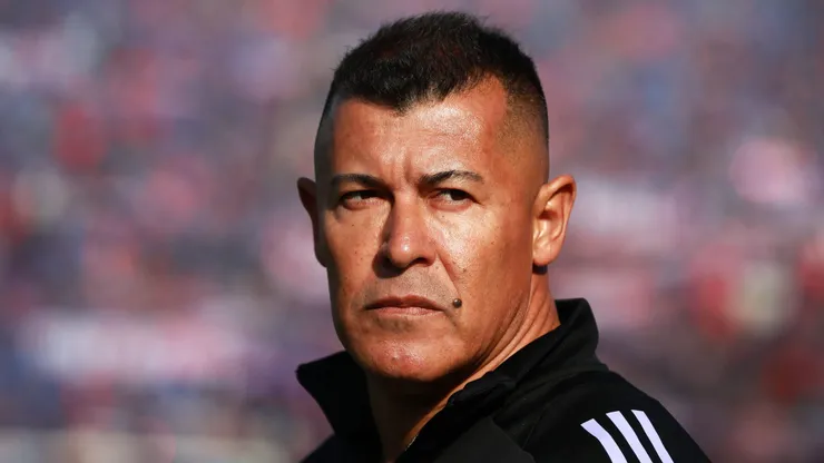 Jorge Almirón fue suspendido ante Universidad de Chile.