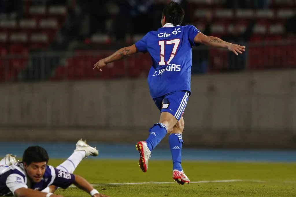 Universidad de Chile mete turbo por Eduardo Vargas: Álvarez lo quiere sí o sí. Foto: Ramiro Latorre/Photosport.