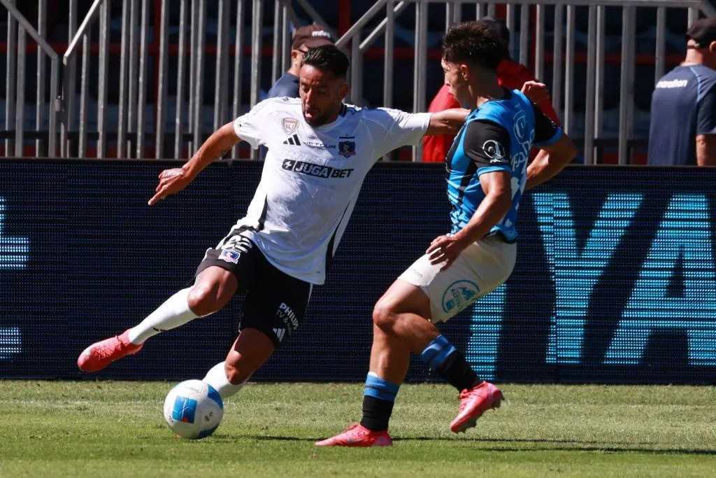 Mauricio Isla sigue dando que hablar tras marginarse del Superclásico entre Colo Colo y la U. Foto: Photosport.