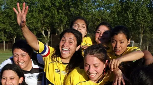 Fue compañera de Tiane Endler, brilló en la selección chilena en una época pre-profesional, y falleció a los 44 años.