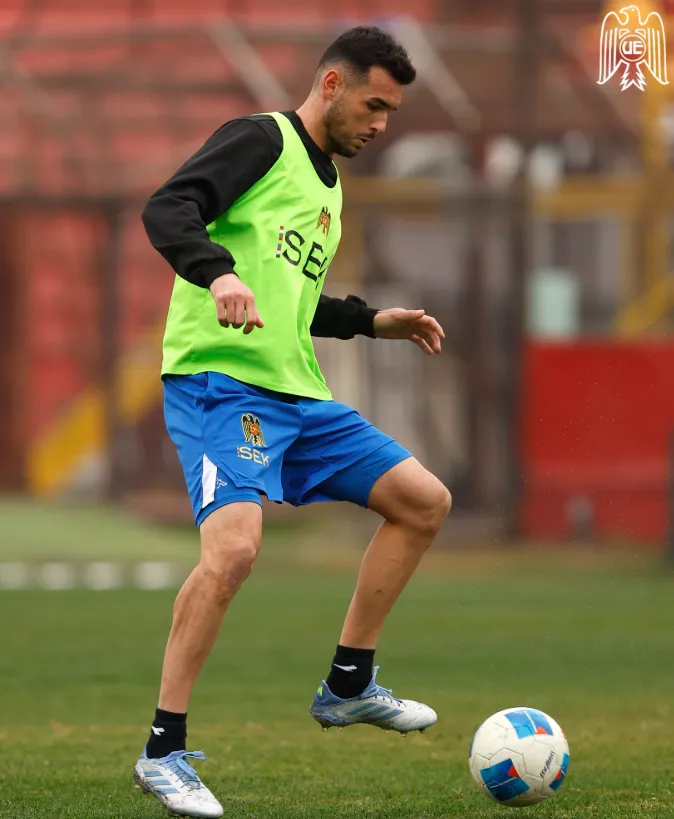 Fabricio Formiliano en una práctica de Unión Española. (Foto: Unión Española SADP).