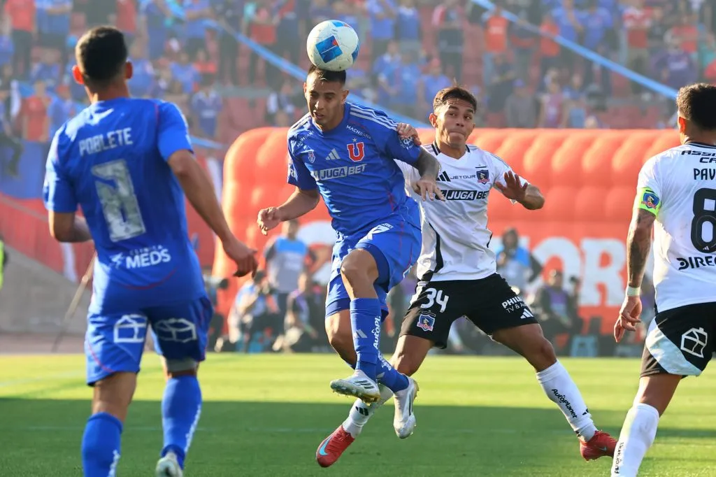 Tucu Contreras contó con numeroso apoyo de su familia en el Superclásico contra Colo Colo.