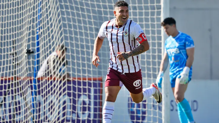Deportes La Serena aplasta a Wanderers y pasa a semifinal de Copa Chile.