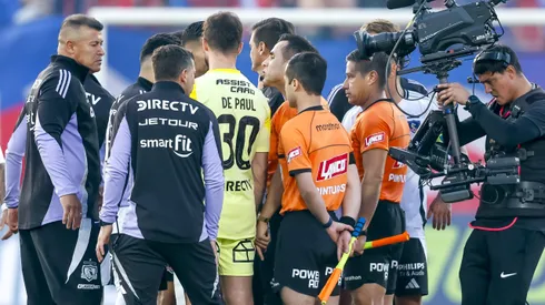 Jorge Almirón está suspendido en Colo Colo.