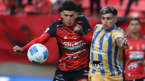 Deportes Limache y Everton empataron 1-1 en la primera fecha del Campeonato Nacional.