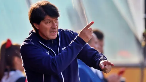 Daniel Garnero le insiste a Católica por refuerzos.