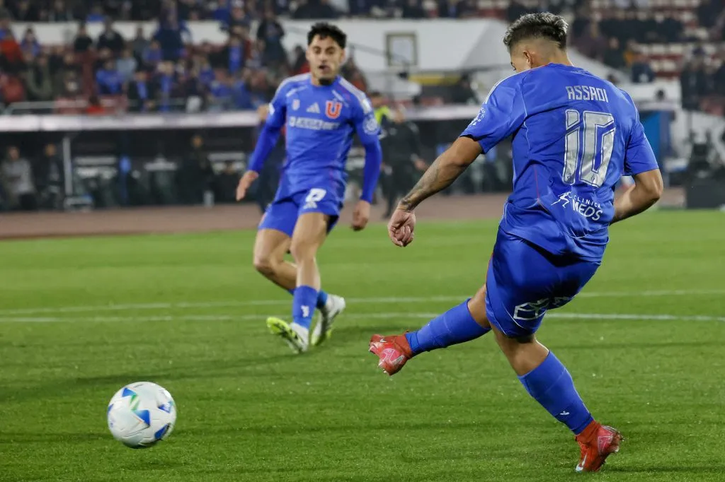 El Bichi celebra al nuevo Lucas Assadi.