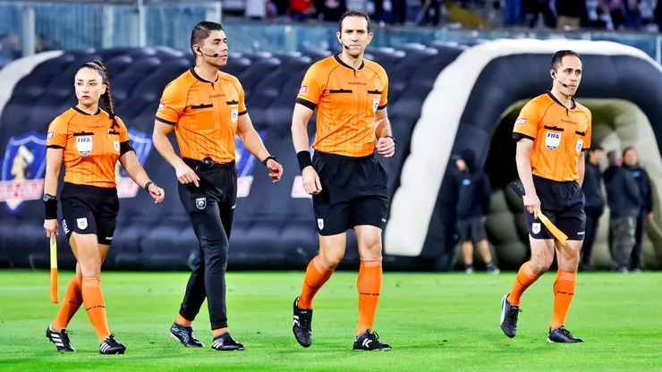El Sindicato de Árbitros amenaza a la ANFP con paralizar el fútbol chileno.