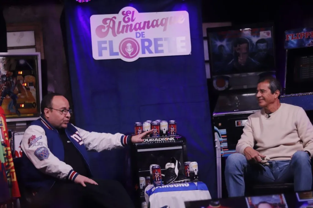 Patricio Toledo junto a Paulo Flores en “El Almanaque de Florete” en el Teatro Caupolicán.