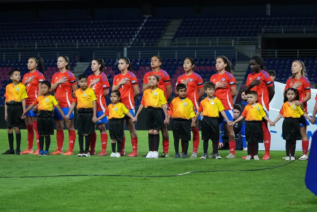 La selección chilena femenina quedó cuarta en el Grupo A con tres puntos tras la caíd ante Argentina. | Foto: @laroja.