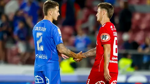 El saludo entre los Calderón en el juego de Universidad de Chile y Ñublense en la primera rueda del Campeonato Nacional.