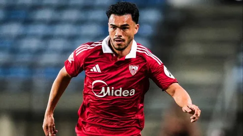 El lateral izquierdo jugó sus primeros minutos en Sevilla y dejó buenas sensaciones.