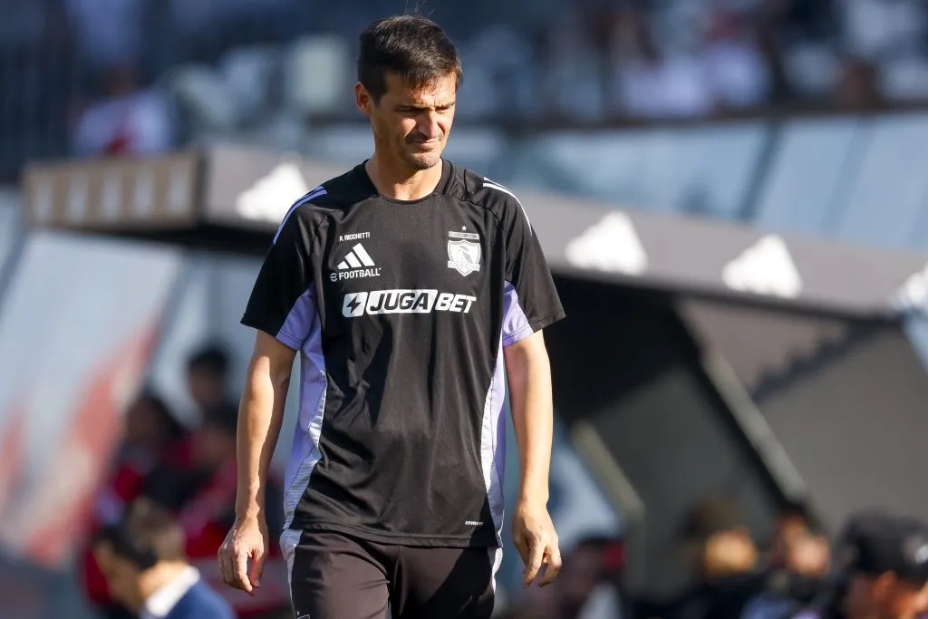 Pablo Ricchetti fue el DT de Colo Colo ante La Serena. (Pepe Alvujar/Photosport).