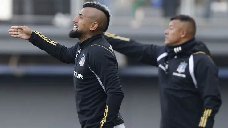 Vidal se cuadra con el técnico de Colo Colo por sus fuertes dichos.
