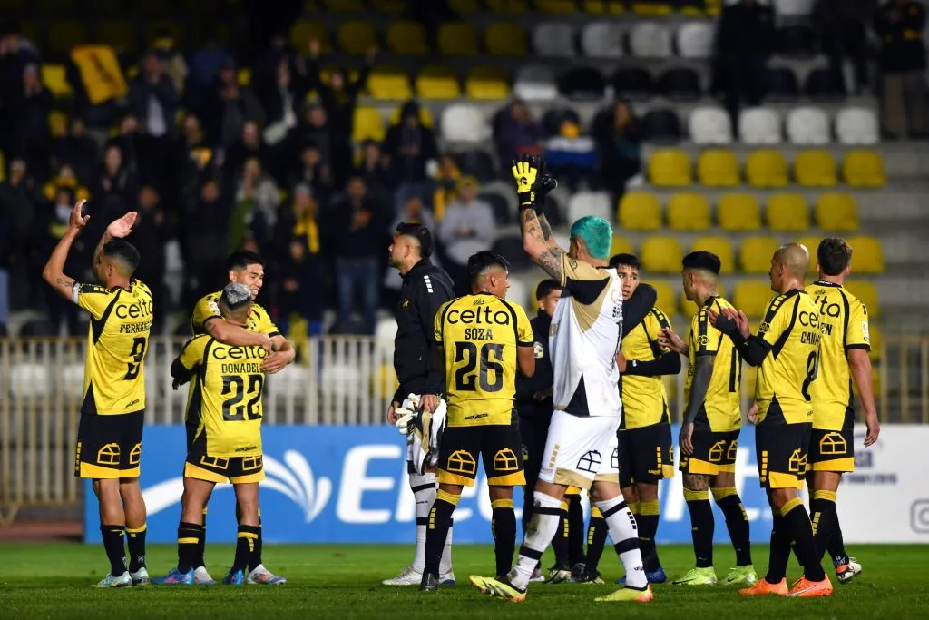 El grupo sólido del que habla Cecilio Waterman. (Alejandro Pizarro Ubilla/Photosport).