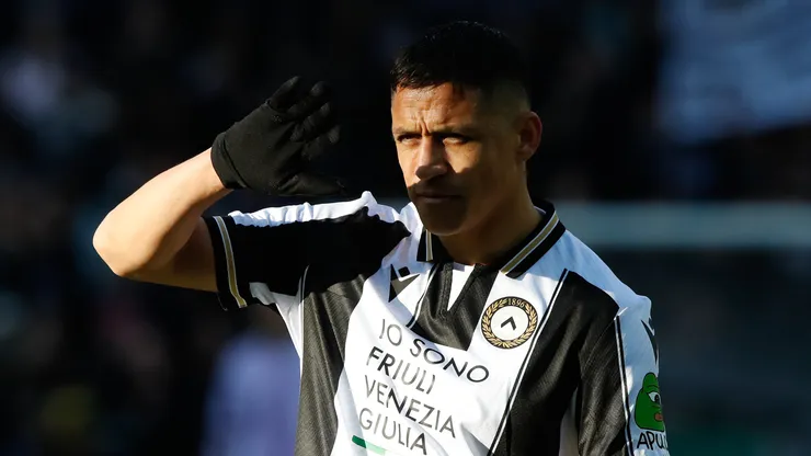 Desde Arabia se quieren llevar otra vez a Alexis Sánchez.