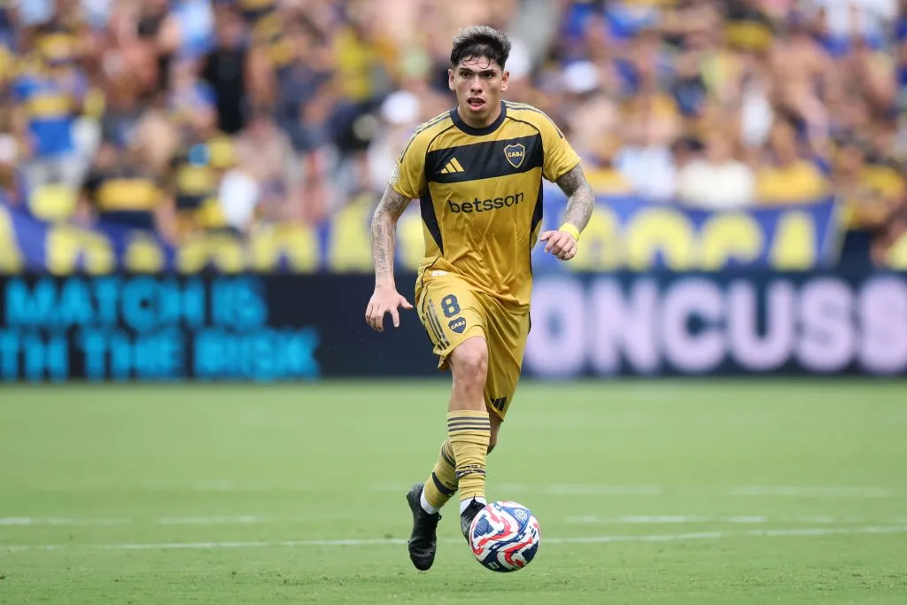 Palacios saldrá de la titularidad en Boca por primera vez en la era de Russo