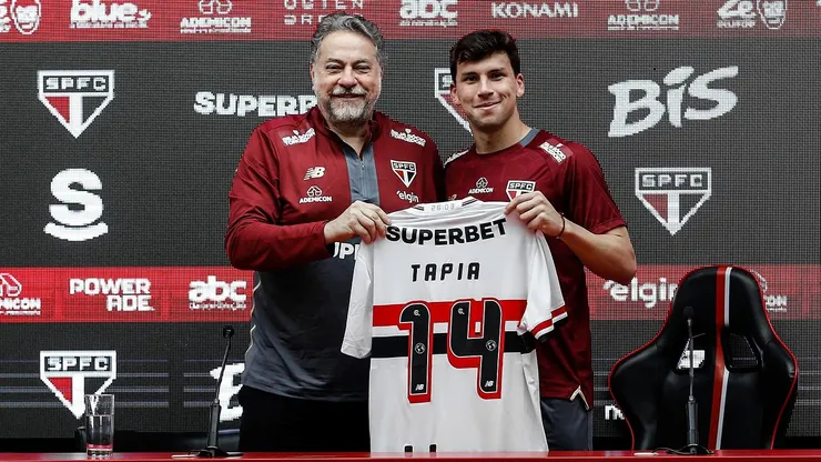 Gonzalo Tapia usará el número 14 en su nuevo club.