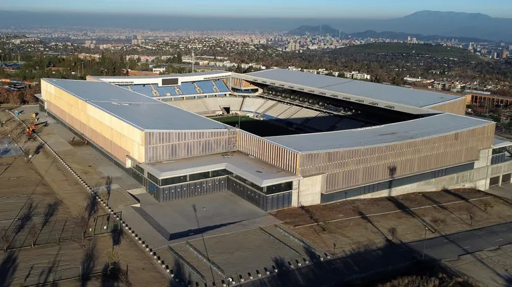 Una nueva e inesperada visita tuvo el estadio de Universidad Católica.