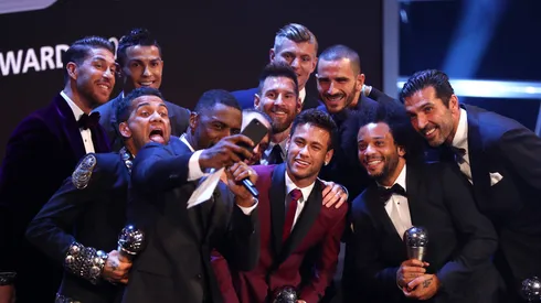 Messi y Cristiano Ronaldo aparecen entre los 10 mejores futbolistas de la historia