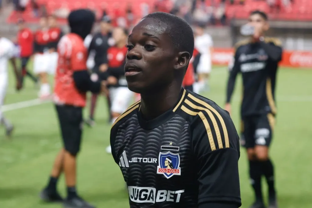 Manley Clerveaux seguirá en Colo Colo pese a negativa de Jorge Almirón (Photosport)