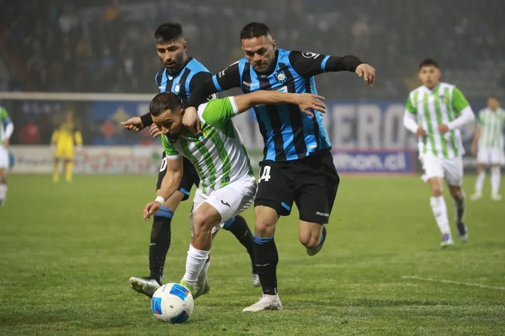 Huachipato tuvo que luchar hasta el final para quedarse con el triunfo ante O’Higgins. Foto: Eduardo Fortes/Photosport