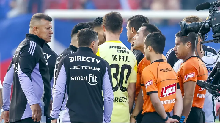 Almirón se "disculpó" por sus dichos sobre el Superclásico