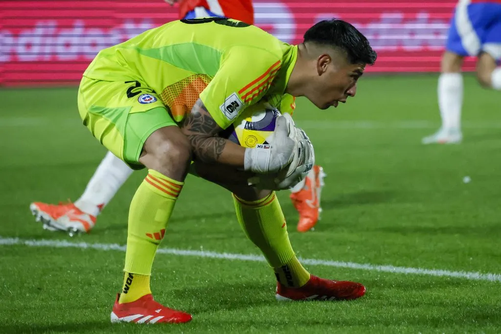 Brayan Cortés está a un paso de irse de Colo Colo. Foto: Andres Pina/Photosport