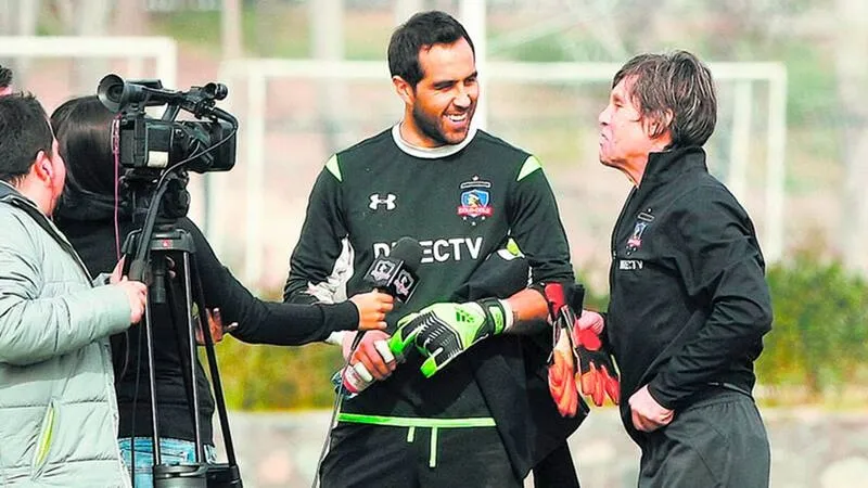 Julio Rodríguez junto a Claudio Bravo