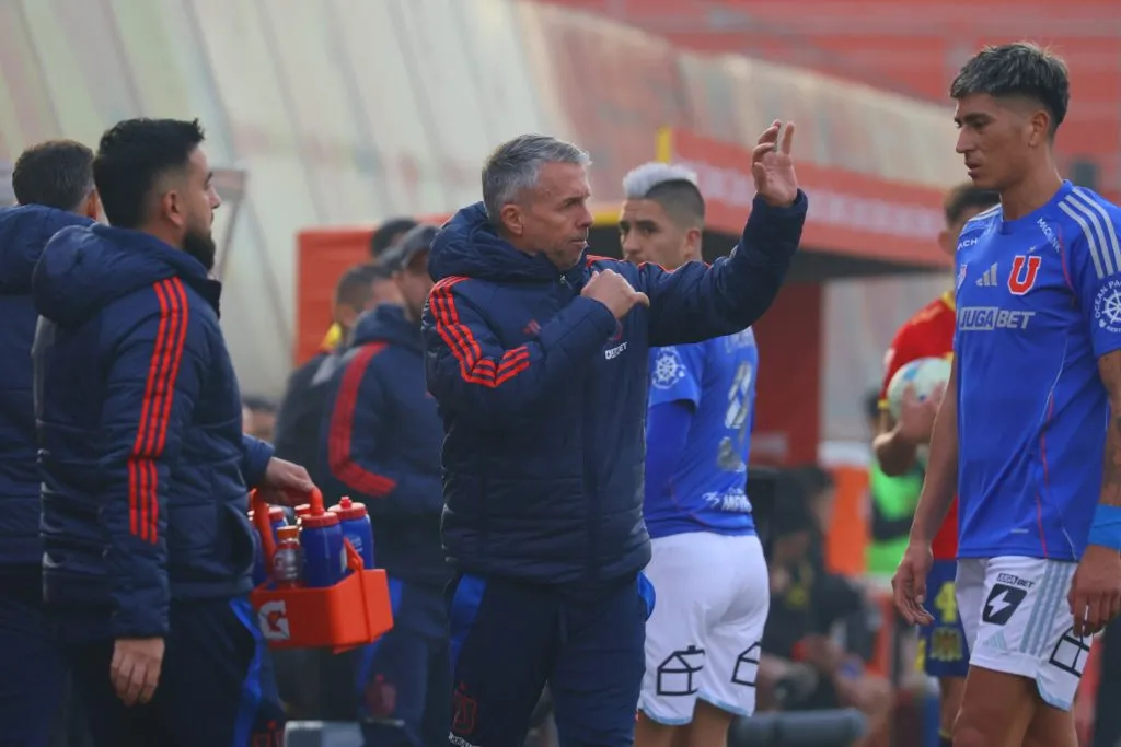 Gustavo Álvarez cuenta con Sepúlveda porque ningún dirigente le ha dicho que se va. Foto: Dragomir Yankovic/Photosport