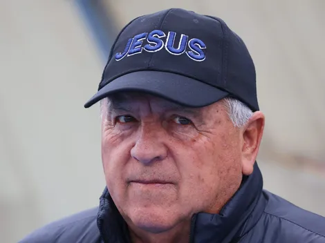 "Solo le pido a Dios": Marcoleta tuvo musical arenga en su nuevo club