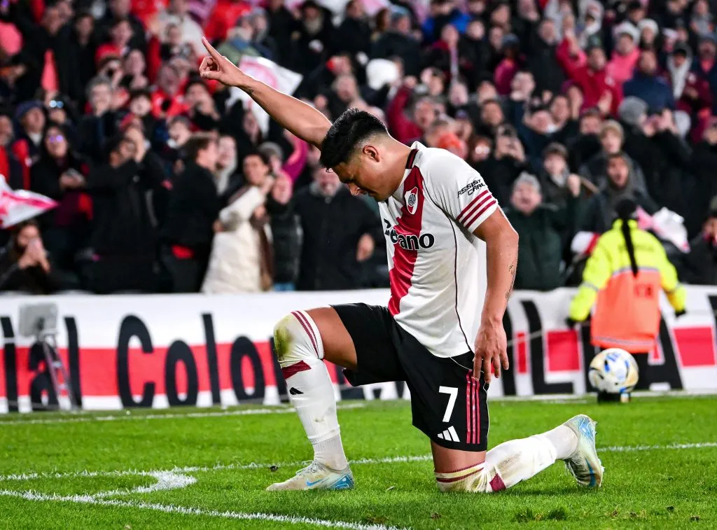 Maxi Salas celebró así en honor al Matador Salas. (Marcelo Endelli/Getty Images).