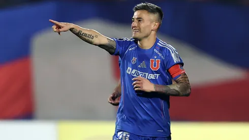 Charles Aránguiz marcó uno de los goles de Universidad de Chile en el 5-0 sobre Guaraní.