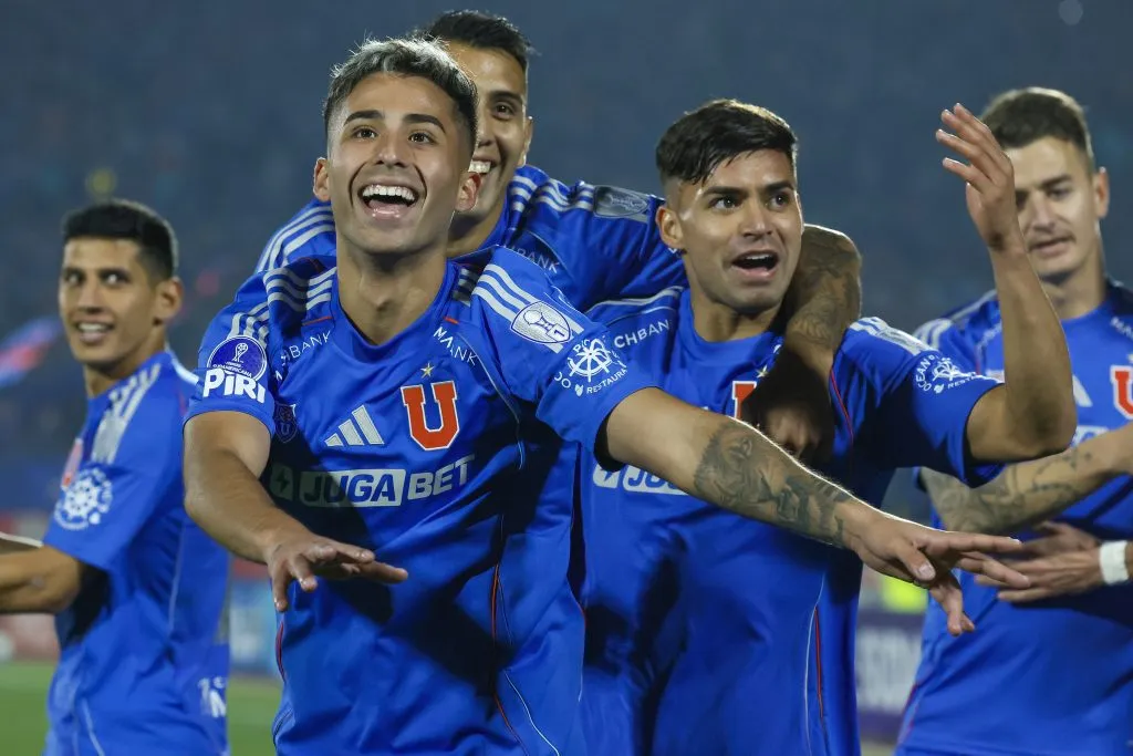 La U enfrenta a Guaraní en Paraguay con una ventaja de 5 goles de diferencia. (Foto: Andres Pina/Photosport)