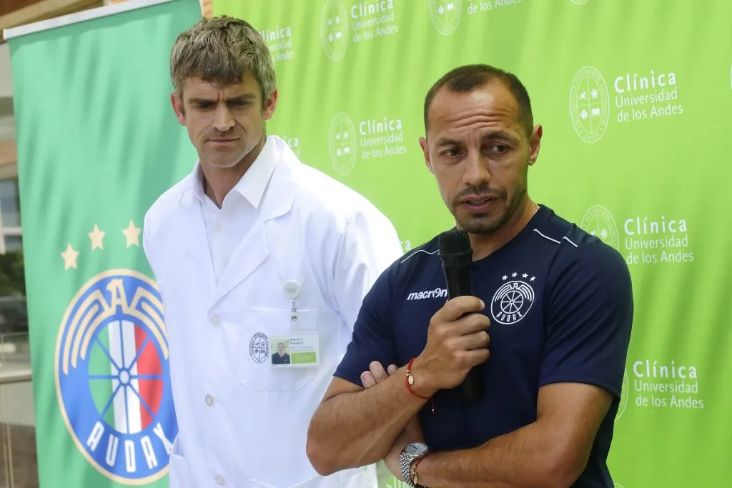 Presentación de Marcelo Díaz en Audax Italiano. Foto: Javier Salvo/Photosport