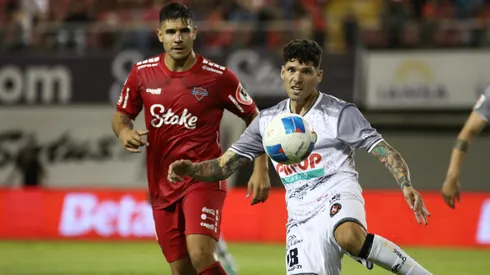 Ñublense y Limache igualaron 1-1 en su primer choque en el Campeonato Nacional.