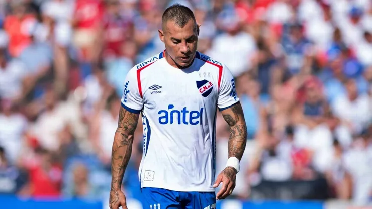 Eduardo Vargas dejó Nacional tras sólo seis meses.