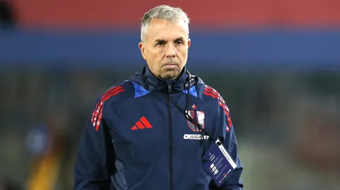 Álvarez no lo dice, pero quedó mosqueado con el fallido fichaje de Vargas en la U.