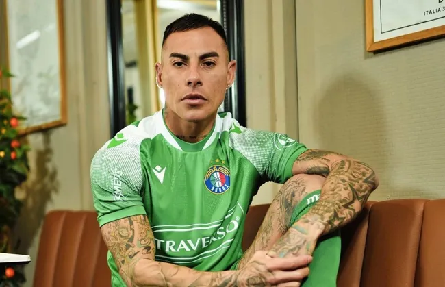 Los 20 millones que Audax Italiano le pagará a Eduardo Vargas no entra ni en el Top 5 de sueldos más altos de Universidad de Chile. | Foto: Audax Italiano. 